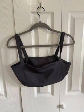 Vuori Grey Sports Bra Size Medium